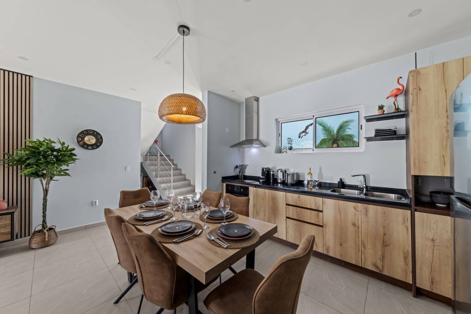 Curacao Casa Flamingo. De keuken is van alle gemakken voorzien voor een comfortabel verblijf